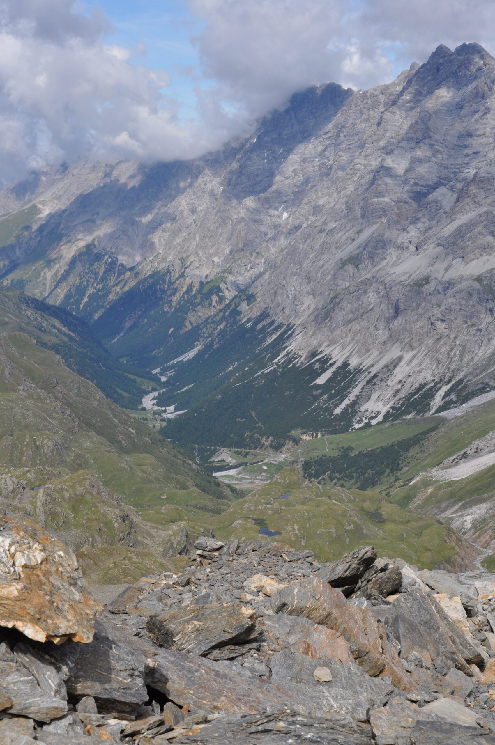 La Val Zebrú dalla cresta tra i due Passi Zebrú