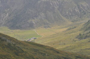 La Val Trela con la malga in basso a sinistra