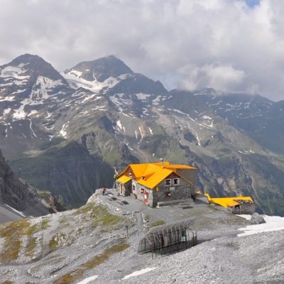 La posizione panoramica del Rifugio Quinto Alpini